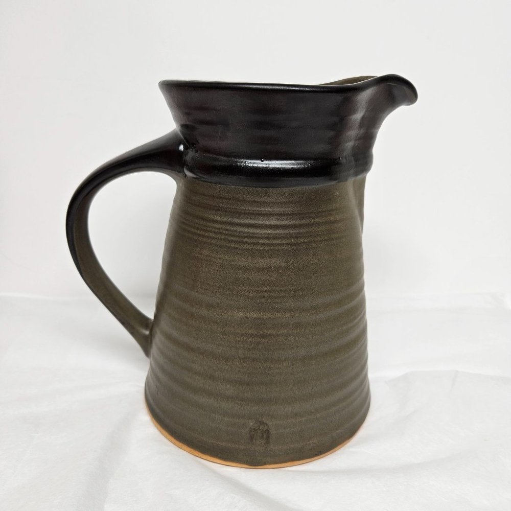 Vintage 1968 Pacific Stoneware Pottery 2 Tone Water Drink Pitcher Made in USA